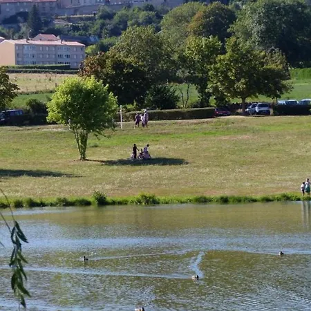 度假居 Au Calme Avec Terrasse, Bbq, Ping-pong, Rando/vtt, Proche St-bonnet-le-chateau, Wifi Gratuit - Fr-1-496-122 *