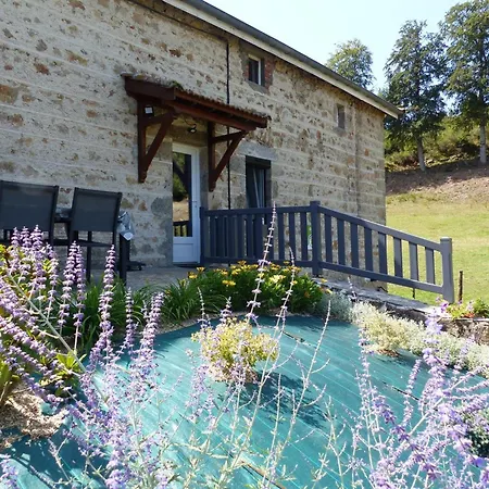 Au Calme Avec Terrasse, Bbq, Ping-pong, Rando/vtt, Proche St-bonnet-le-chateau, Wifi Gratuit - Fr-1-496-122 Apinac