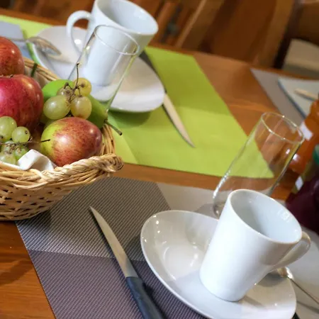 Au Calme Avec Terrasse, Bbq, Ping-pong, Rando/vtt, Proche St-bonnet-le-chateau, Wifi Gratuit - Fr-1-496-122 * Apinac