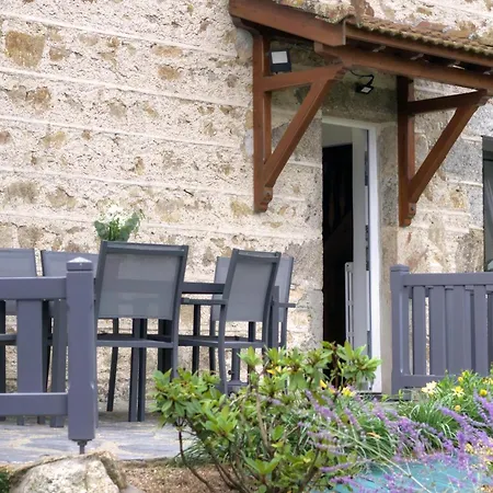 Au Calme Avec Terrasse, Bbq, Ping-pong, Rando/vtt, Proche St-bonnet-le-chateau, Wifi Gratuit - Fr-1-496-122 度假居 Apinac